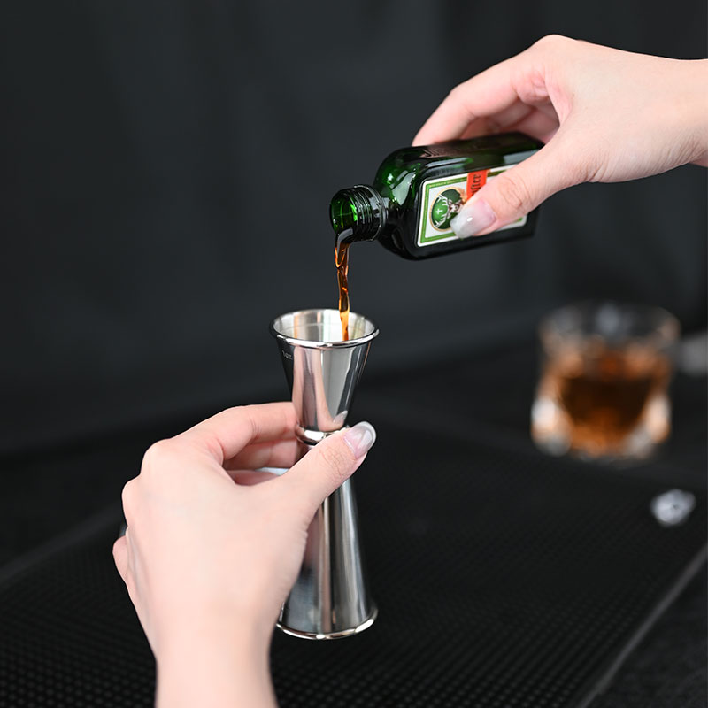 Stainless Steel Double Jigger  - مراجعة Bitters Bottle Set وسعره