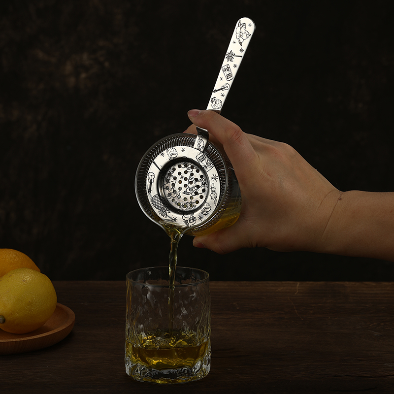 Cocktail Strainer Hoffman Bar  - مراجعة Bitters Bottle Set وسعره